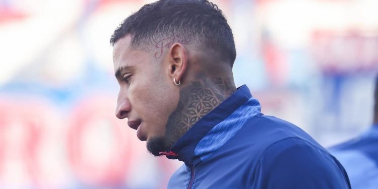 Jogador uruguaio deixa esposa e dois filhos (Foto: Divulgação/ @nacional)