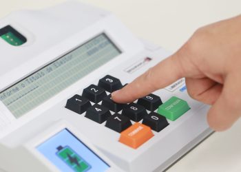 Paraná registra 4,5 mil denúncias de propaganda eleitoral irregular a 11 dias da eleição