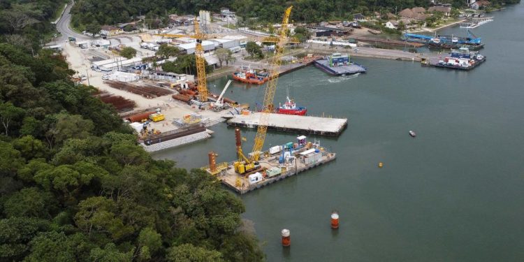 Câmeras permitem acompanhamento em tempo real do andamento das obras (Foto: Rodrigo Félix Leal/SEIL-PR)