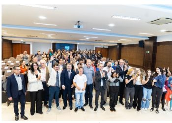 Governo lança Aprova Paraná Universidades para ampliar acesso ao Ensino Superior