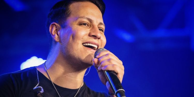 Paulinho Dill forma a banda com outras seis pessoas (Foto: Reprodução/ Instagram @paulinhodill)