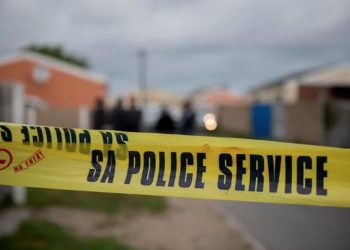 Mãe se arrepende de vender bebê pelo Facebook e tenta recuperá-lo