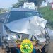 Gol bate em defensa metálica e motorista fica ferido na PR-09