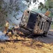Caminhão tomba e incendeia na BR-153 entre Ibaiti e Ventania