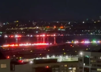 Temperatura congelante do rio dificulta resgate em acidente aéreo em Washington