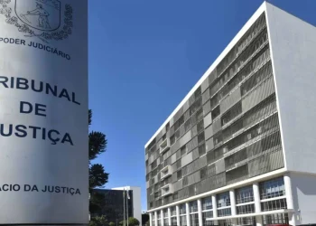Justiça acusa 19 presos por rebelião no Paraná que terminou com homem decapitado