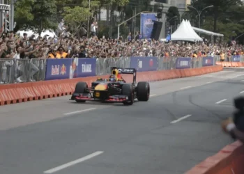 Red Bull Showrun reúne 100 mil pessoas para espetáculos em Curitiba