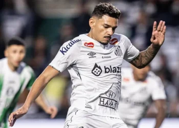 Sem Neymar, Santos goleia o Coritiba em amistoso