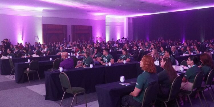 Em nova convenção, mais 500 agentes de viagem conhecem o turismo do Paraná
Foto: Ricky Magalhães/ BWT Operadora