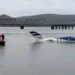 Avião com cinco pessoas cai no mar ao tentar pousar em aeroporto