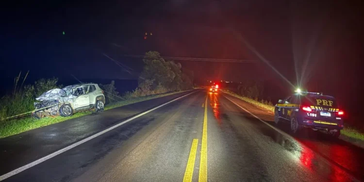 Acidente na BR-373 resultou na morte de um motorista, em Candói (Foto: PRF)