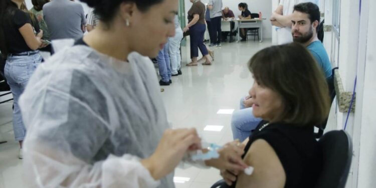 Redução nos casos de doenças respiratórias estão ligadas a alta na vacinação (Foto: Alessandro Vieira/SESA)