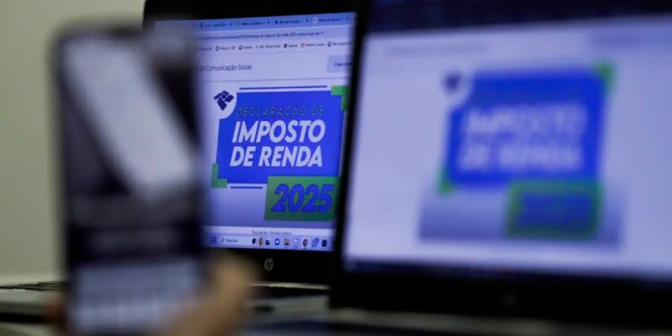 3º Lote de restituição do Imposto de Renda foi pago nesta quinta-feira (31) (Foto: Joédson Alves/ Agência Brasil)