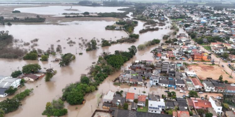 Fortes chuvas causam transbordamento do Arroio São Lourenço e deixam moradores desalojados (Foto: Defesa Civil/Jorge Schneid)