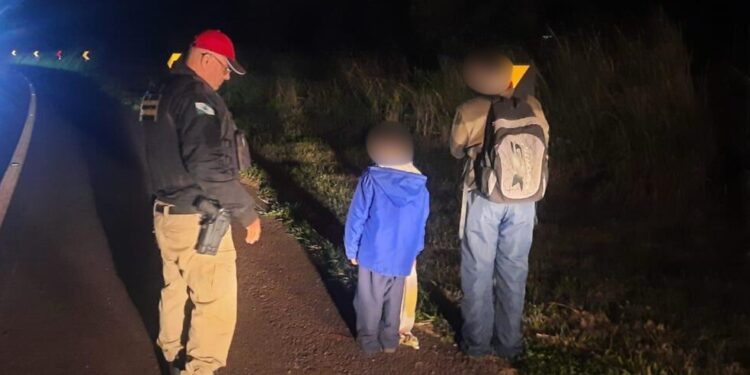 Crianças fogem para conhecer influencer, mas são localizadas e abrigadas — Foto: Polícia Rodovidária Estadual
