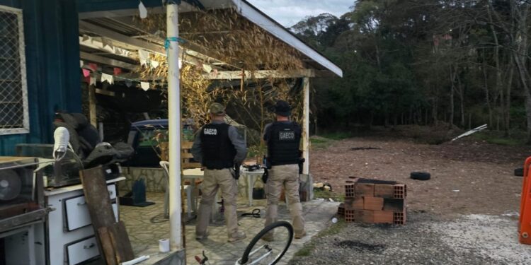 Mandados foram cumpridos em 8 cidades, com 10 alvos (Foto: Divulgação/ MPPR)