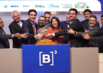 Após 10 lances, Canal do Porto de Paranaguá será operado por consórcio que investirá R$ 1,23 bilhão