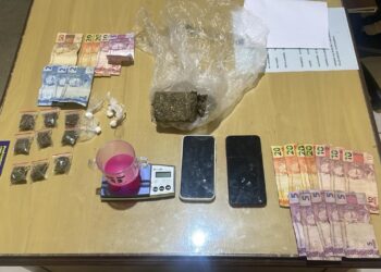 Policia Militar, por meio de equipes ROTAM apreendem drogas e conduz dois envolvidos por tráfico e corrupção de menores em Santo Antônio da Platina