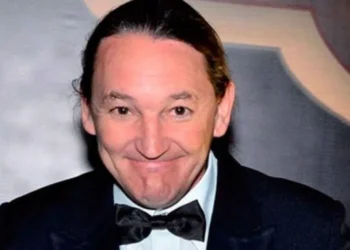 Humorista Marquito sofre grave acidente de moto após mal súbito em São Paulo