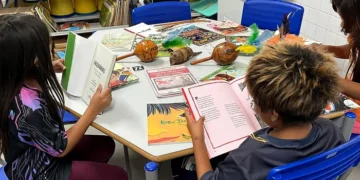 Paraná: Governo do Estado amplia acervo literário de 31 escolas com obras de autores indígenas