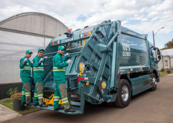 Com 98,9% dos domicílios urbanos atendidos, Paraná tem maior taxa de coleta de lixo do Brasil