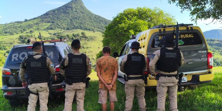 Polícia Militar cumpre mandado de prisão em Jacarezinho