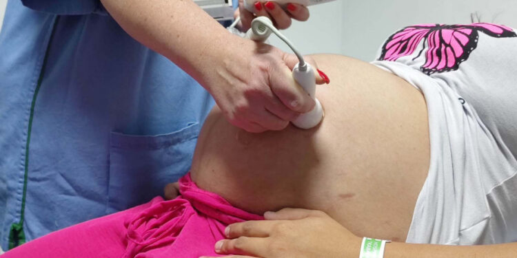 Ultrassom morfológico passa a ser ofertado a 100% das gestantes paranaenses atendidas pelo SU
Foto: SESA