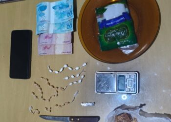 Norte Pioneiro: Polícia Militar aprende drogas em Santo Antônio da Platina