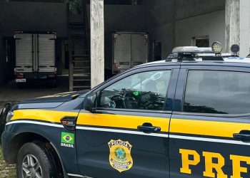 PRF recupera caminhões furtados no Paraná