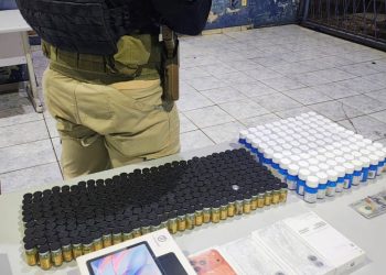 Paraná: Apreensão de anabolizantes e eletrônicos na BR-277