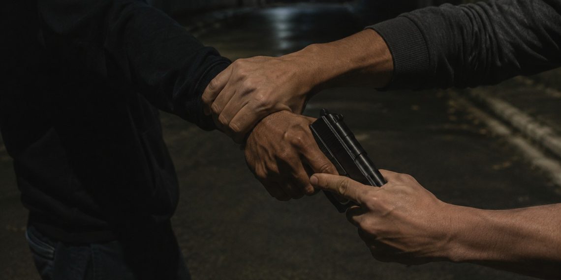 Paraná: Morador desarma assaltante e o mata ao invadir sua casa