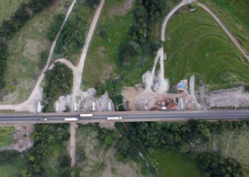 EPR Litoral Pioneiro realiza operações especiais na BR-153 para obras de duplicação em Jacarezinho