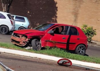 Acidente em cruzamento movimentado de Jacarezinho “Assista o vídeo”