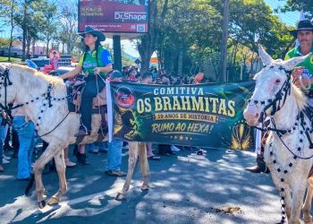 Comitiva Os Brahmitas participa da Cavalgada Texana e se destaca em Jacarezinho “Confira as fotos e live”