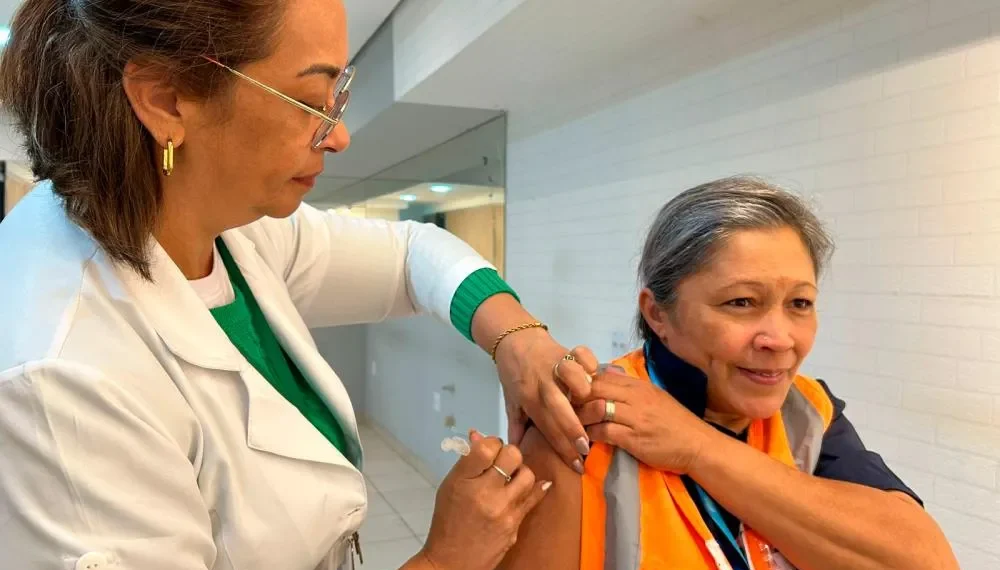 Paraná ultrapassa 2 milhões de doses aplicadas contra a gripe e ocupa 5º lugar no Brasil