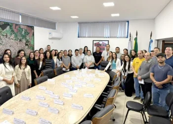 Prefeitura de Santo Antônio da Platina empossa 34 novos servidores concursados