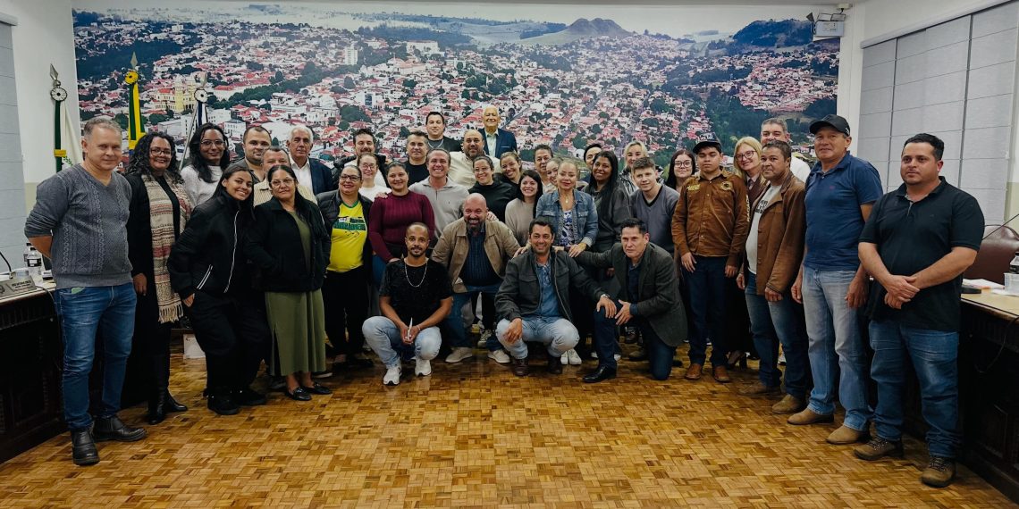 Jacarezinho: Funcionários da Santa Casa participam de reunião na Câmara Municipal