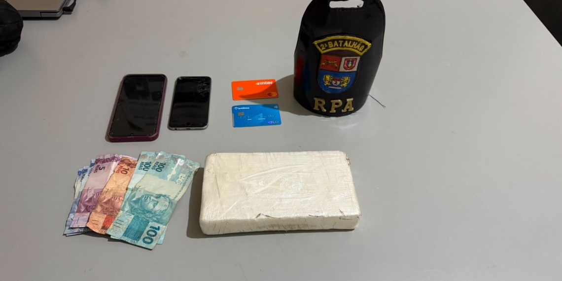 Polícia apreende mais de um quilo de cocaína durante abordagem em rodovia na cidade de Ribeirão do Pinhal