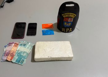 Polícia apreende mais de um quilo de cocaína durante abordagem em rodovia na cidade de Ribeirão do Pinhal