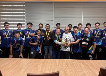 Jacarezinho é campeão invicto no vôlei masculino e conquista destaque nos Jogos da Juventude do Paraná