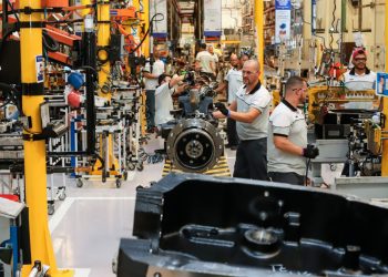 Paraná é o estado que mais ganhou espaço na indústria brasileira em 4 décadas, aponta estudo