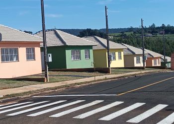 Em Siqueira Campos, 84 casas de nova etapa de residencial são entregues com apoio do Estado