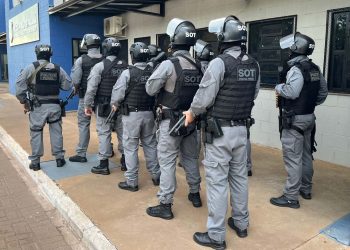 1.049 policiais penais são promovidos no Paraná após modernização da carreira