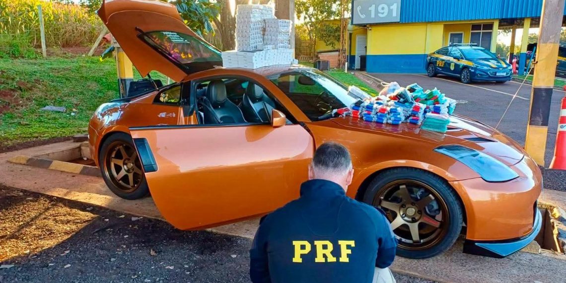 Nissan apreendido com carga irregular no Paraná