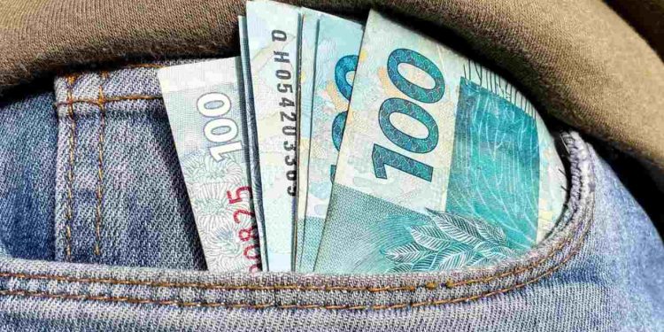 Conselho Curador aprovou a distribuição de R$ 13 bilhões do FGTS para 138,2 milhões de trabalhadores.
(Foto: Rafa Neddermeyer/Agência Brasil)