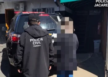 Polícia Civil prende mulher por perseguição reiterada em Jacarezinho