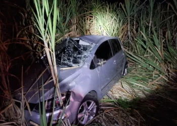 Jovens escapam ilesos de acidente no Norte Pioneiro