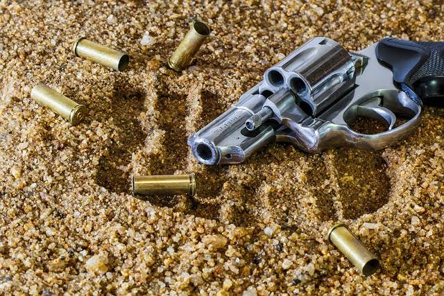 Jovem morre após brincar de roleta russa durante confraternização em Ibaiti