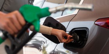 Governo Lula prorroga subsídio da gasolina por mais 30 dias