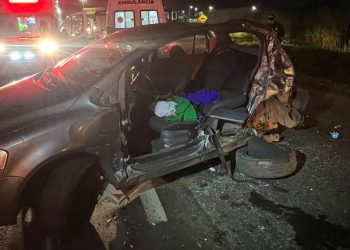 Norte Pioneiro: Colisão entre carro e carreta deixa duas mulheres feridas na BR-153